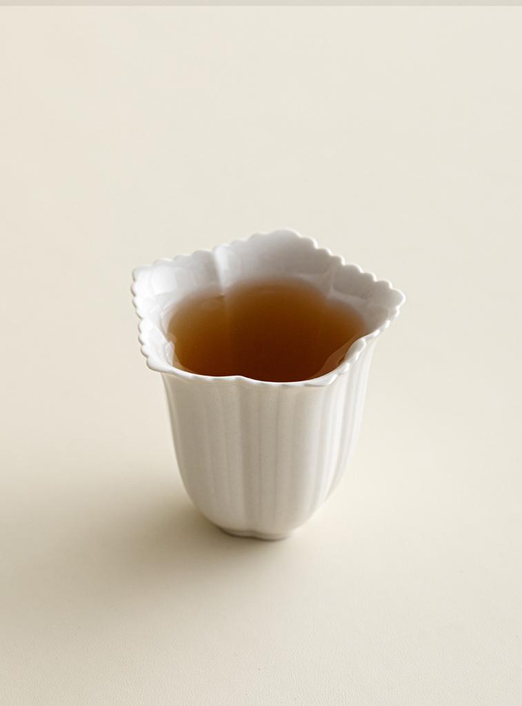 Teacup White Ceramic Lotus Petal Zen Heart Handmade Cup Master Cup Single Teacup Drink Tea Tea Cup