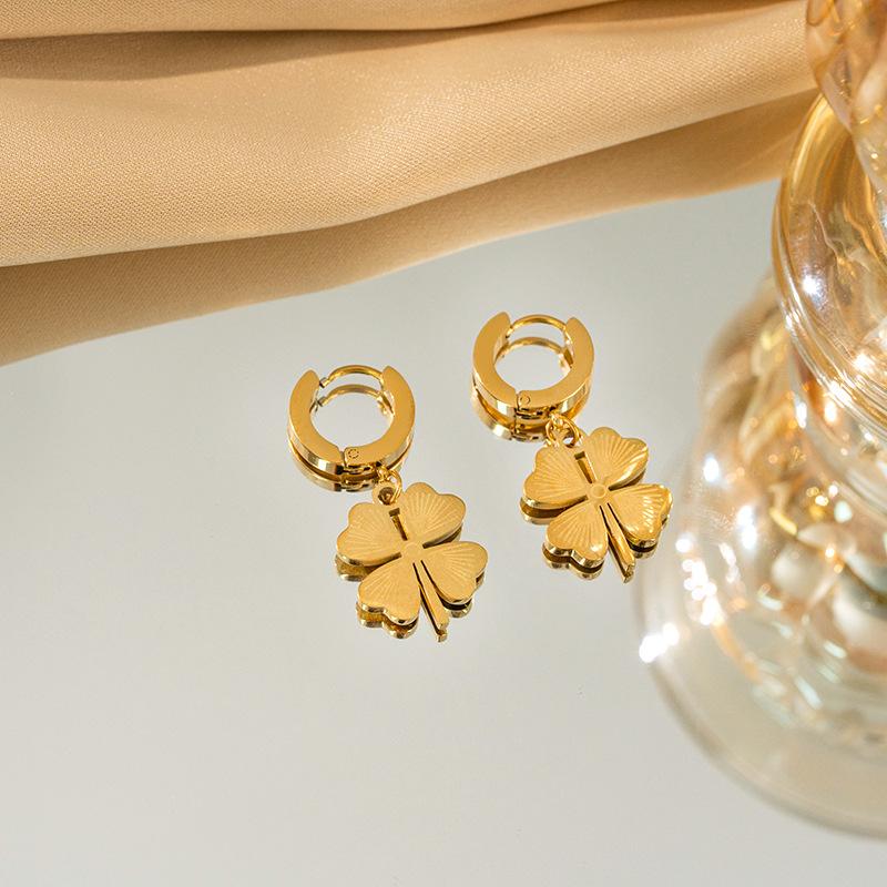 Four-leaf Clover Set for Women Titanium Steel Non-fading High-end Clavicle Chain Bracelet and Earrings