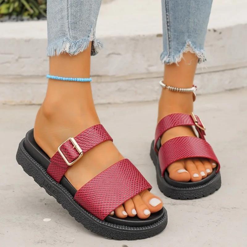 Fashion Shoes for Women 2024 Summer New Casual and Versatile Women's Sandals Waterproof and Non-slip Fashionable Thick-soled Slippers