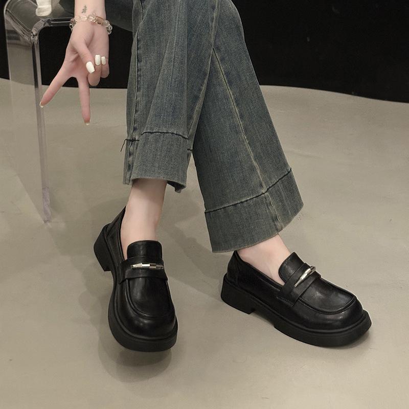 Platform loafers women's one-pedal 2025 new autumn and winter black versatile jk shoes retro British style small leather shoes