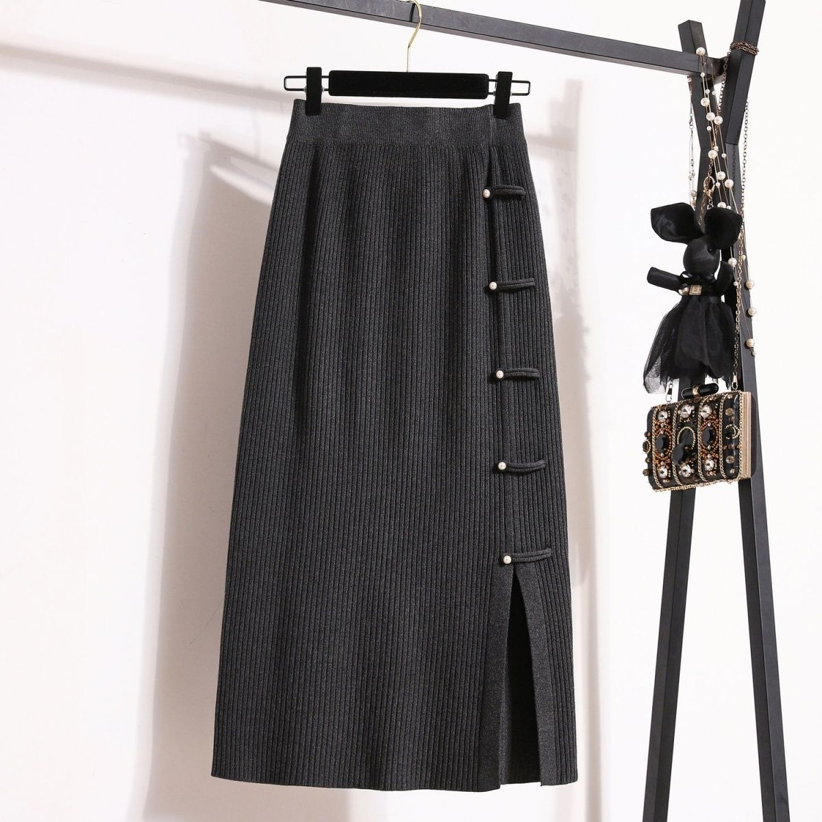 

Модная универсальная трикотажная однотонная юбка с разрезом на пуговицах 2XL серый