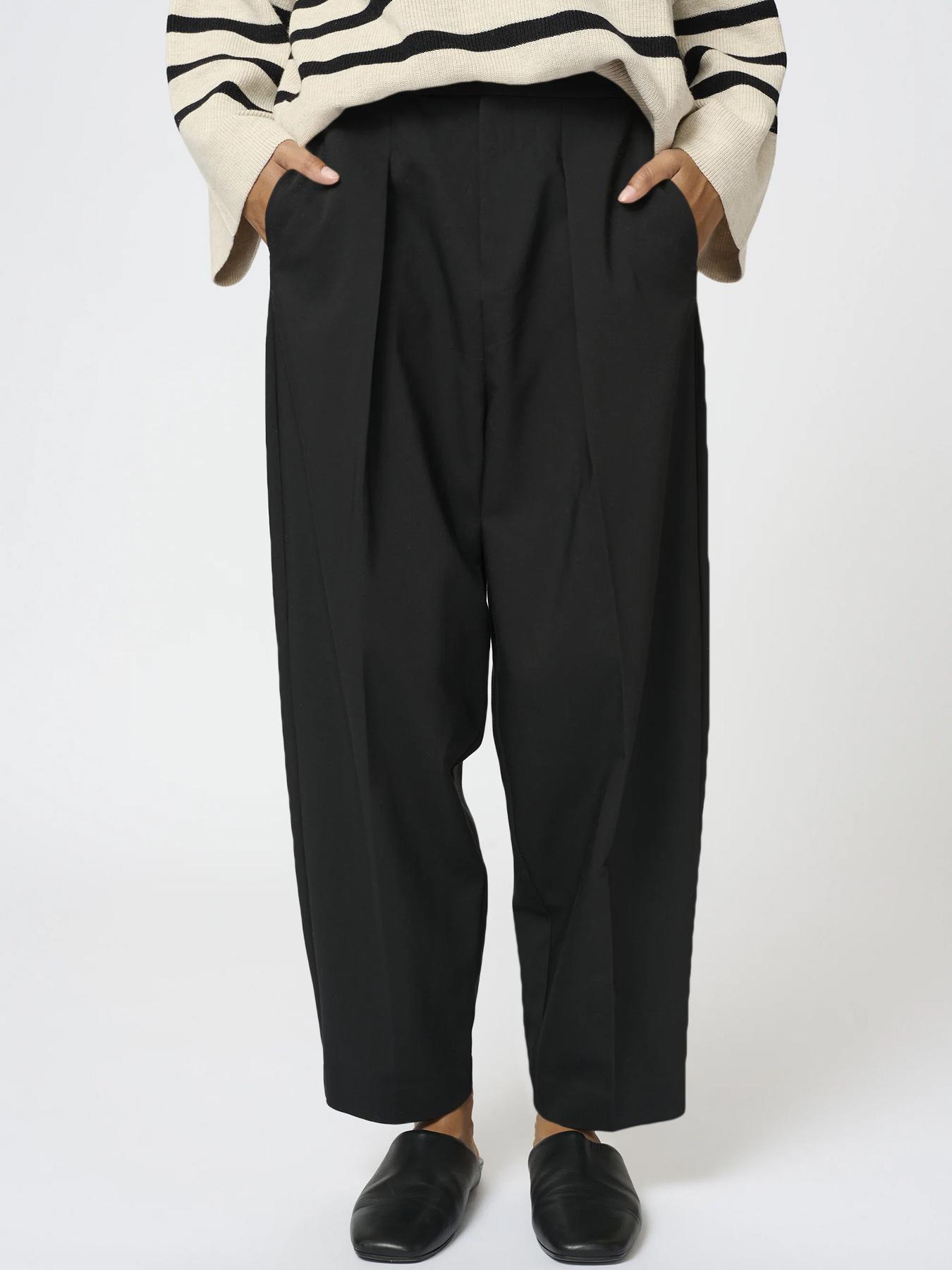 

Retro Loose Straight-Leg Solid Color Casual Suit Pants L