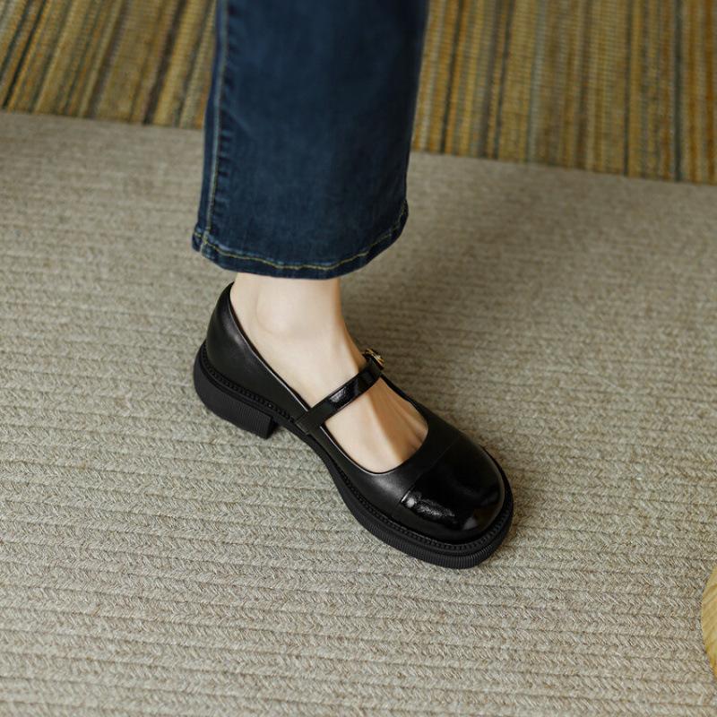 New Women's Square Heel Flat Shoes Casual Low-top Leather Shoes Women's Low-heeled Lazy Shoes One-pedal Women's Single Shoes Shallow Mouth