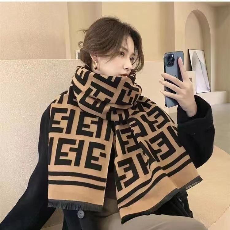 

Scarf to keep warm, European, American winter high-end fashion mohair imitation cashmere fringed scarf women