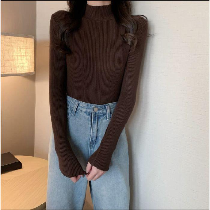 For Autumn and Winter, Wear A Fitted Long-sleeved Semi-high-neck Knitted Sweater As A Student Top