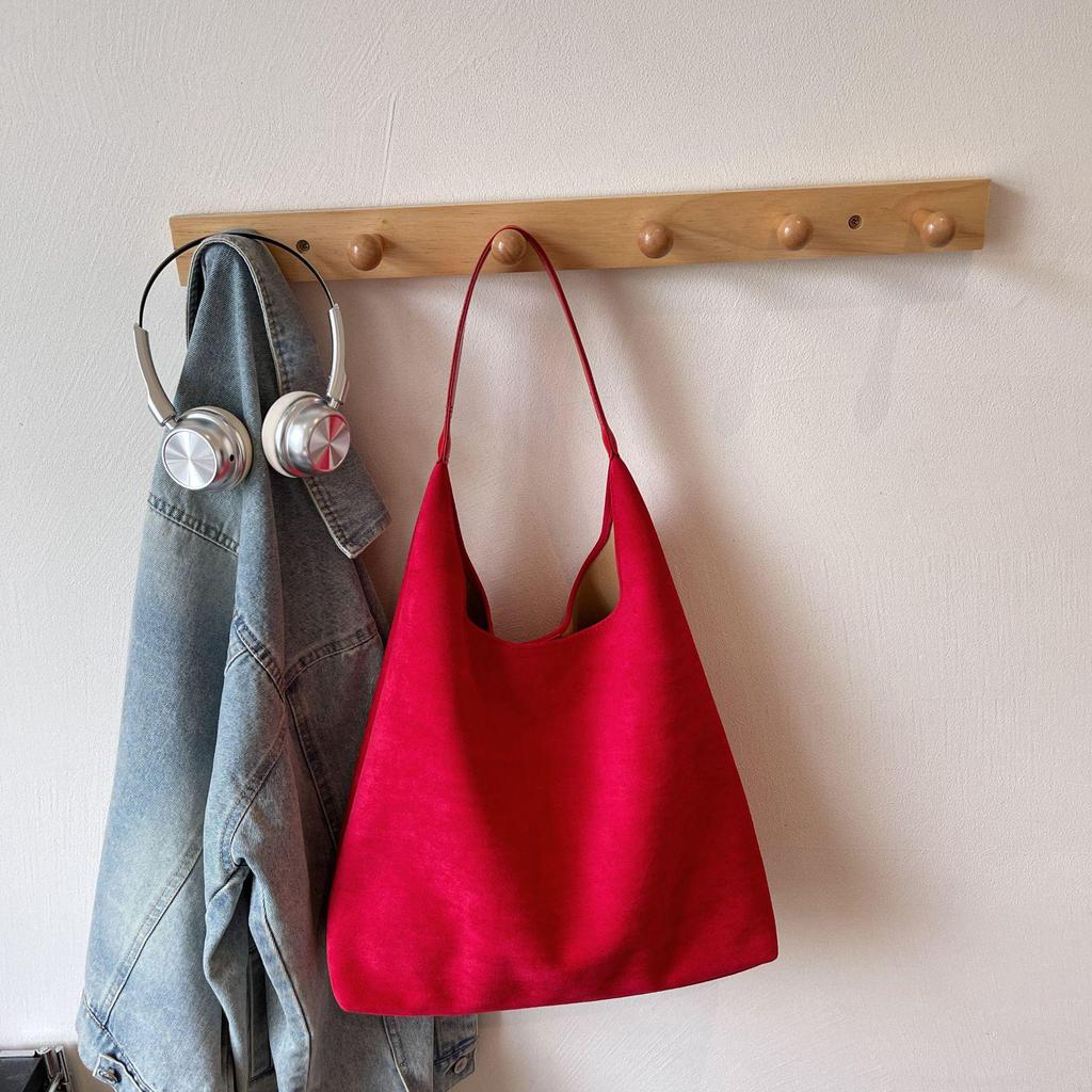 2025 Winter Retro Wildleder Schultertasche - Vielseitige Uni-Farbe, Große Kapazität, Unterarm-Bucket-Stil.