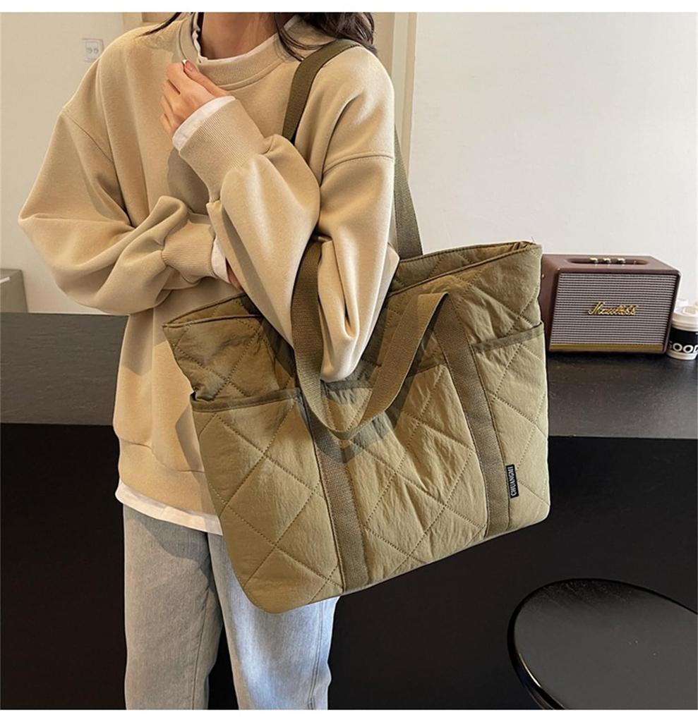 [TAITENG] Quilted Tote Bag, Shoulder Bag, Handbag, Women's, Lightweight, Large Capacity, A4 Size, Fluffy, Perfect for Commuting, School, Travel,
