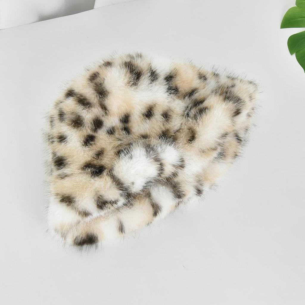 A European and American style fisherman hat imitating mink environmentally friendly fur fisherman hat for women in winter spotted patterns