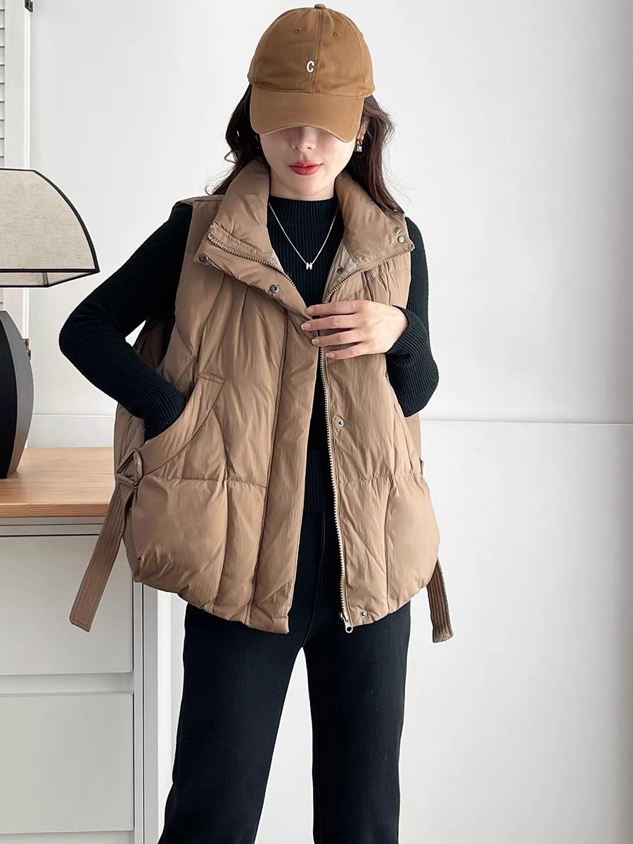 Women s Lightweight Sleeveless Duck Down Vest One Size (recommended for 80-150 lbs)