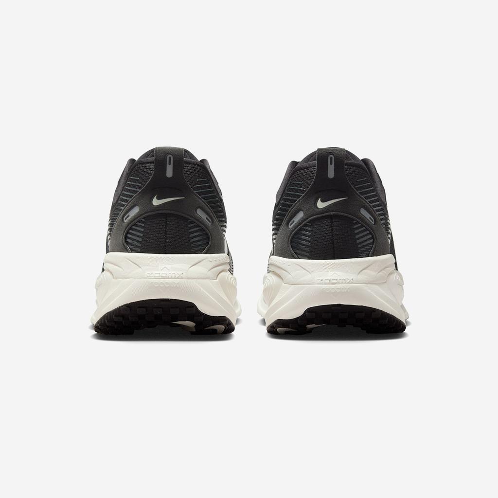 Nike Vomero 18 Wide [IF0514-002]