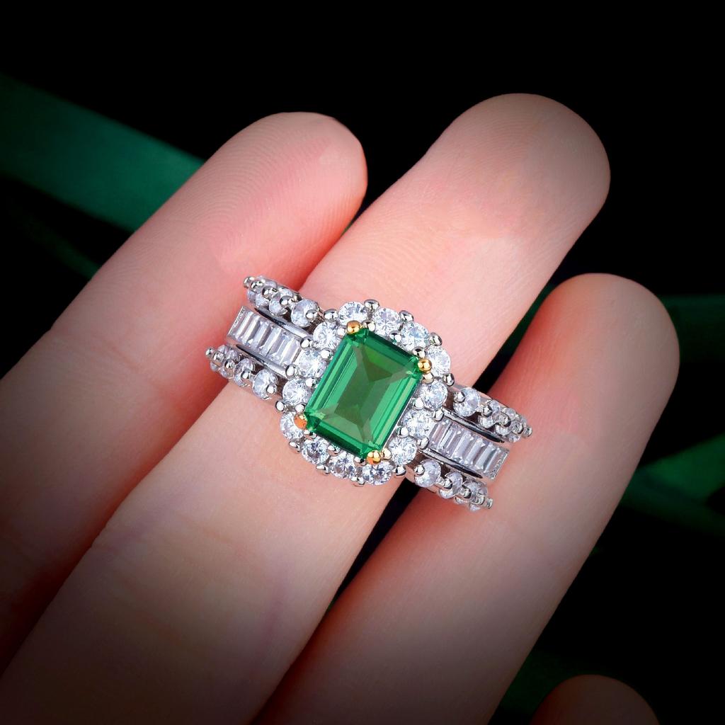Recommend The Same Noble Luxury Imitation Emerald Ring, Luxury Inlaid With Diamond Rings For Women