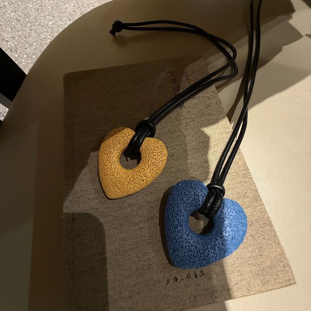 Ins Volcanic Stone Heart Necklace PU Strap Personalized Sweater Chain  Sweater Decor