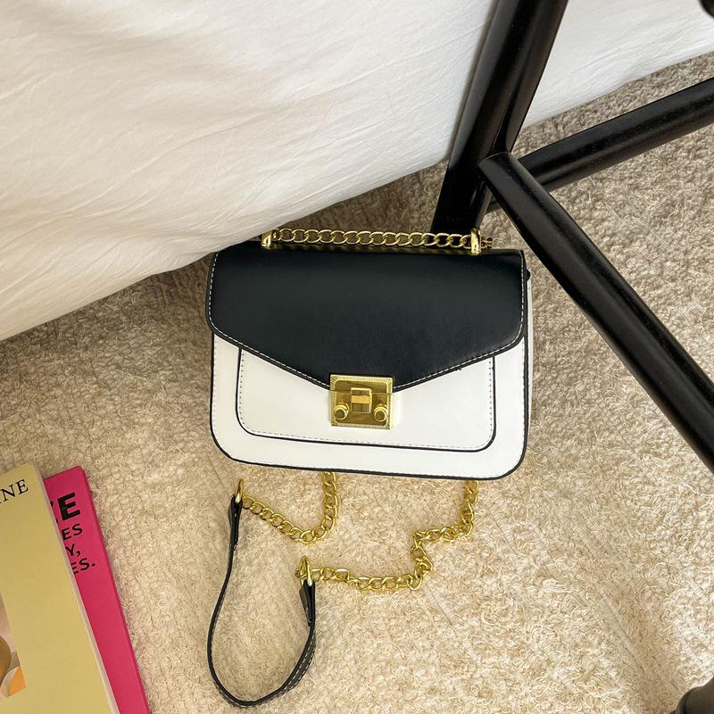 Retro Women's Crossbody Chain Bag - Small, Stylish, Versatile Square Shoulder Bag for Spring/Summer 2026