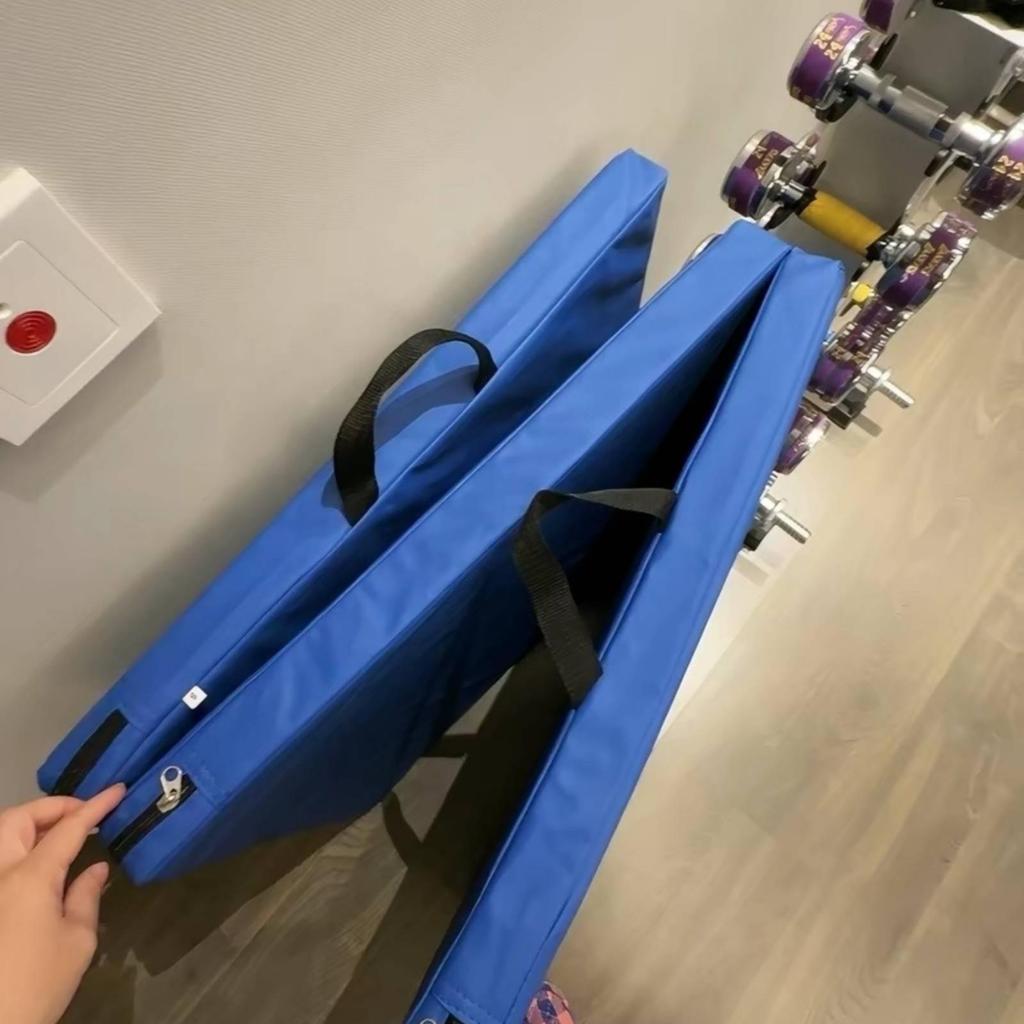 Three-Fold Exercise Mat Compact Folding with Handles High Resilience