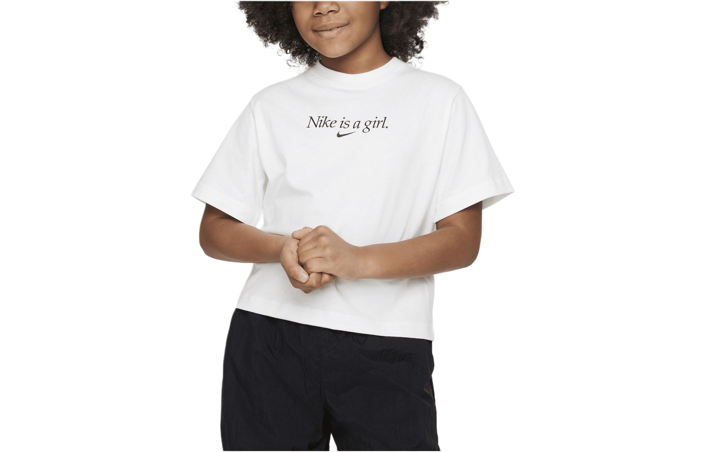 

Nike T Shirt Sportswear White Kids FD0940-100 L