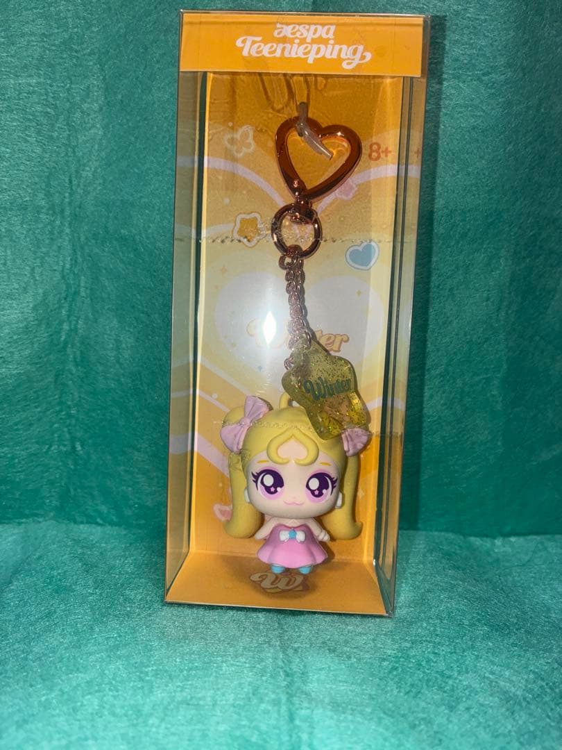 

[USED] aespa Tini Pin Figure Key Ring Winter