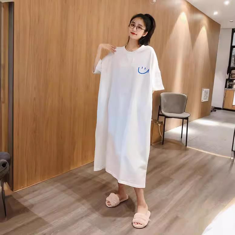 Women's Round Neck Short Sleeve Maxi Dress Loose Fit Mid Rise Smiley Face Printed Nightgown Sweet Casual Loungewear Sleep Dress