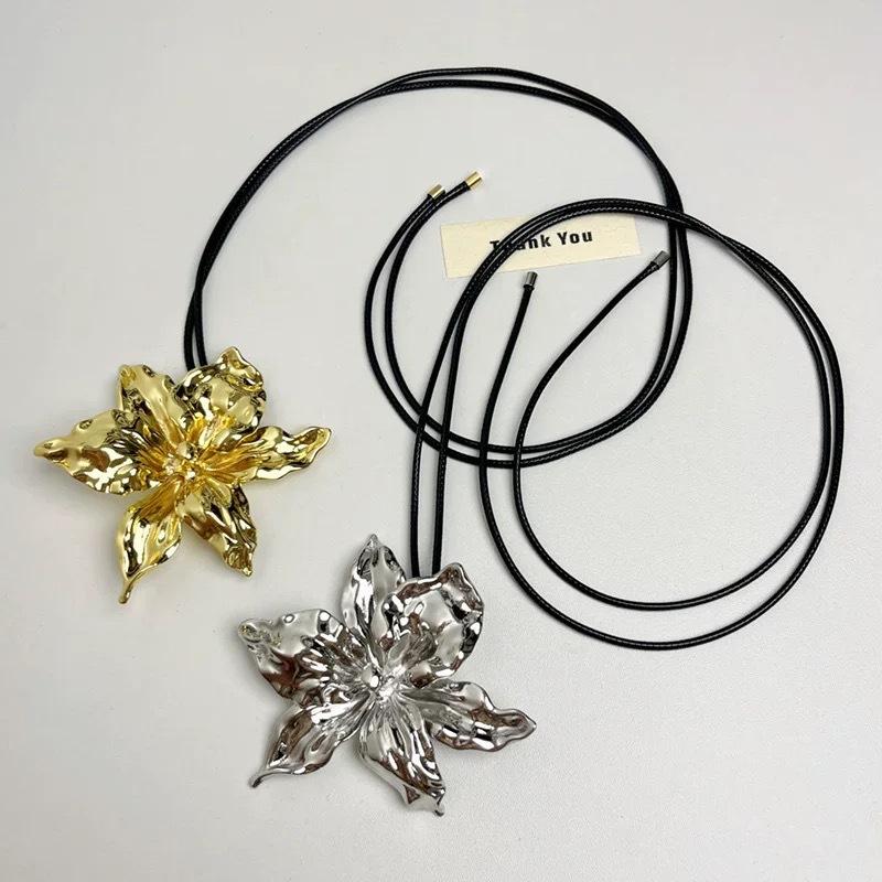 Tooxika Exaggerated Metal Large Flower Pendant Necklace Light Luxury Temperament Leather Rope Long Sweater Chain