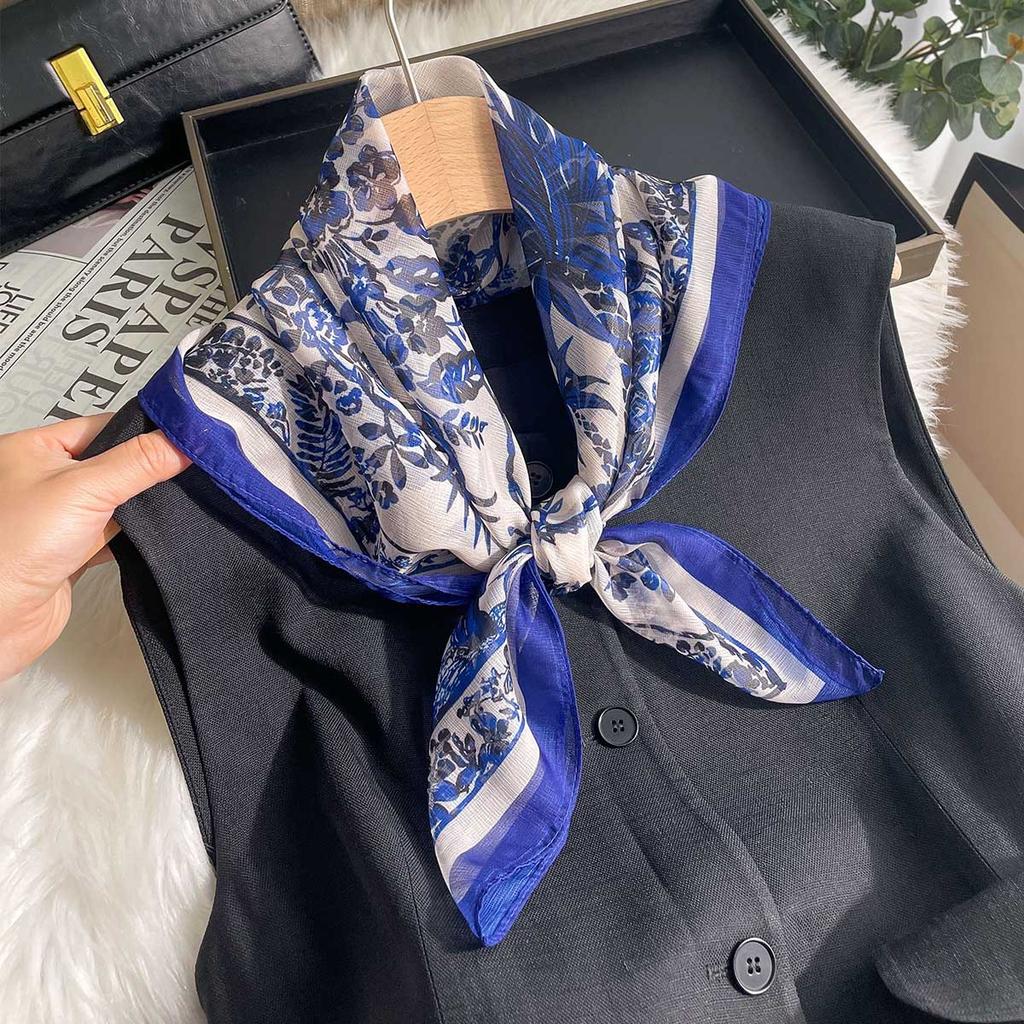 1psc Square Scarf Women‘s 70cm Soft Satin Bandanna Neck Tie Print Scarf Hijab Head Band Thin Hair Wrap Fashion Neckerchief