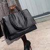 Women's 2023 Large Capacity Fashion Tote Bag - Stylish Luxury Shoulder Handbag Briefcase