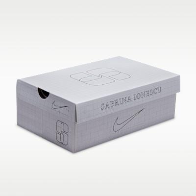 Nike Sabrina 3 'Was die Familie'