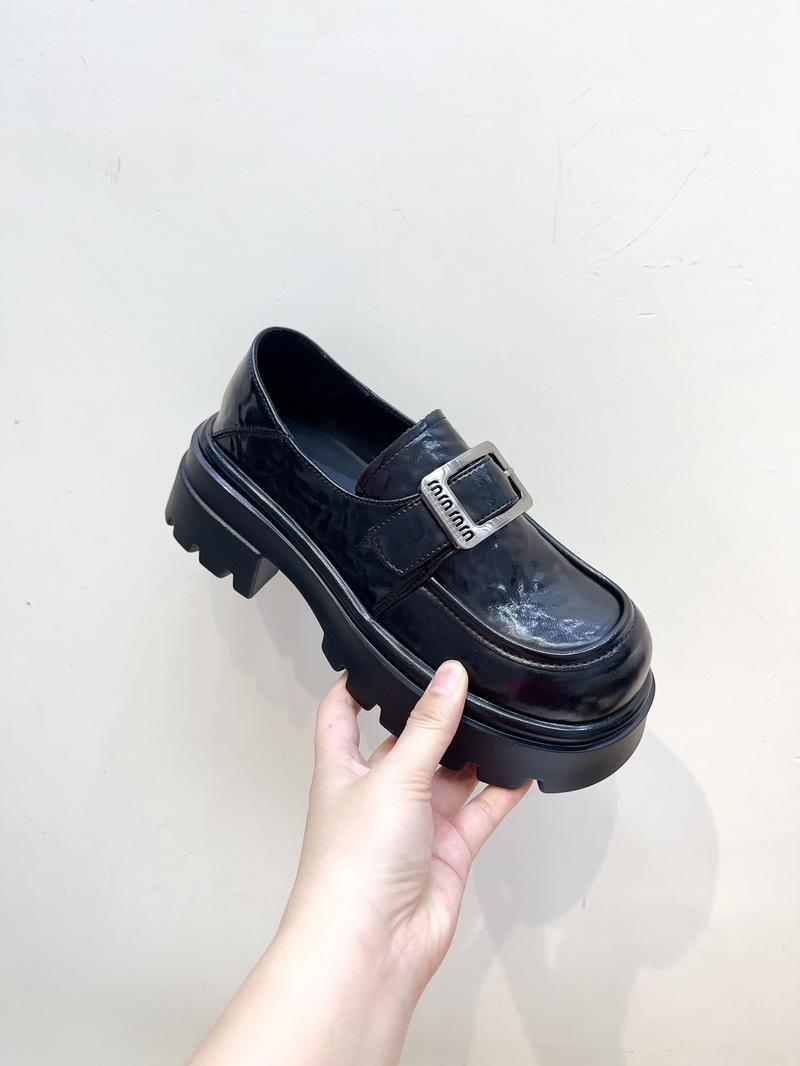 

Европейские женские туфли Station из натуральной кожи на платформе Muffin в британском стиле, небольшие кожаные туфли, одинарные туфли 39 чёрный