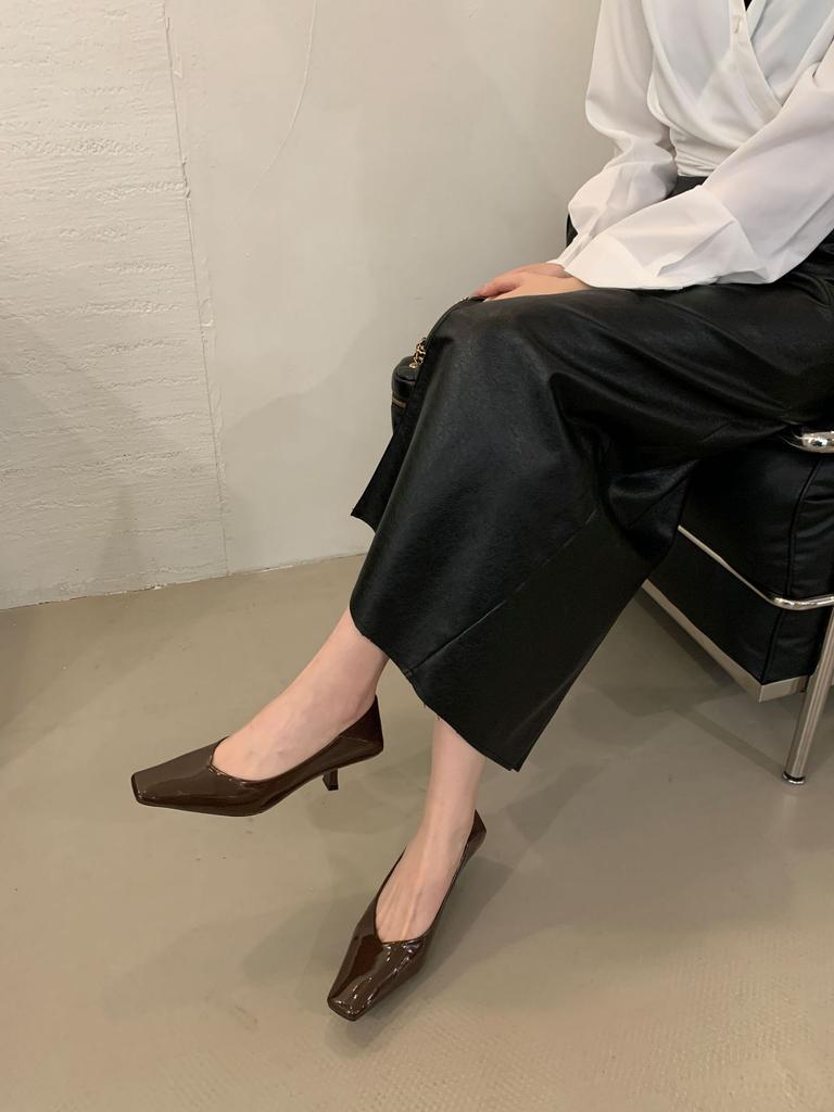 Single shoes 2025 spring women's French retro square head high heels women's thin heels high sense comfortable versatile Huizhou women's shoes