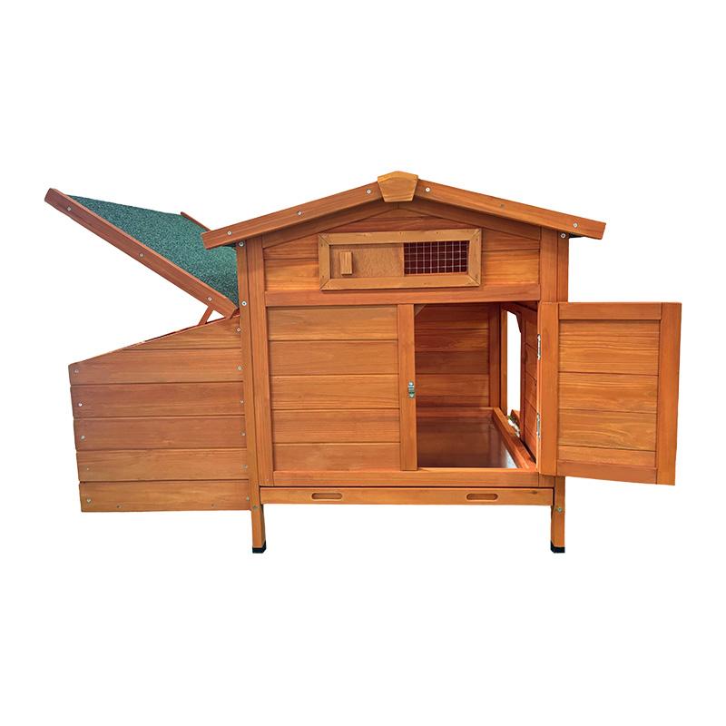 Coops with Stakes That Protect You from Predators and Are Therefore Easy to Clean
