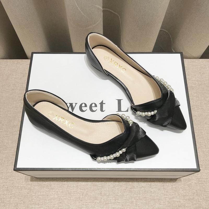 Small Fragrance Style Flat Shoes For Women With Pearl Side Cutouts And Elegant Design