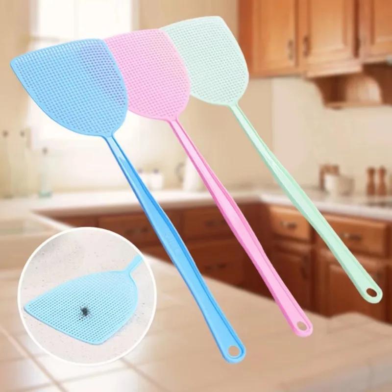 Plastic Long-handled Fly Swatter Pest Control Tool Manual Plastic Fly Swatter Insect Repellent and Mosquito Control Home Garden