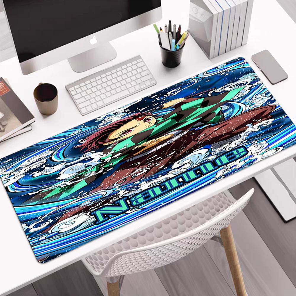 Tappetino Mouse Personalizzato Tema Demon Slayer, Base in Gomma Antiscivolo, Multifunzionale per Ufficio e Casa, Perfetto per la Personalizzazione dello Spazio di Lavoro.