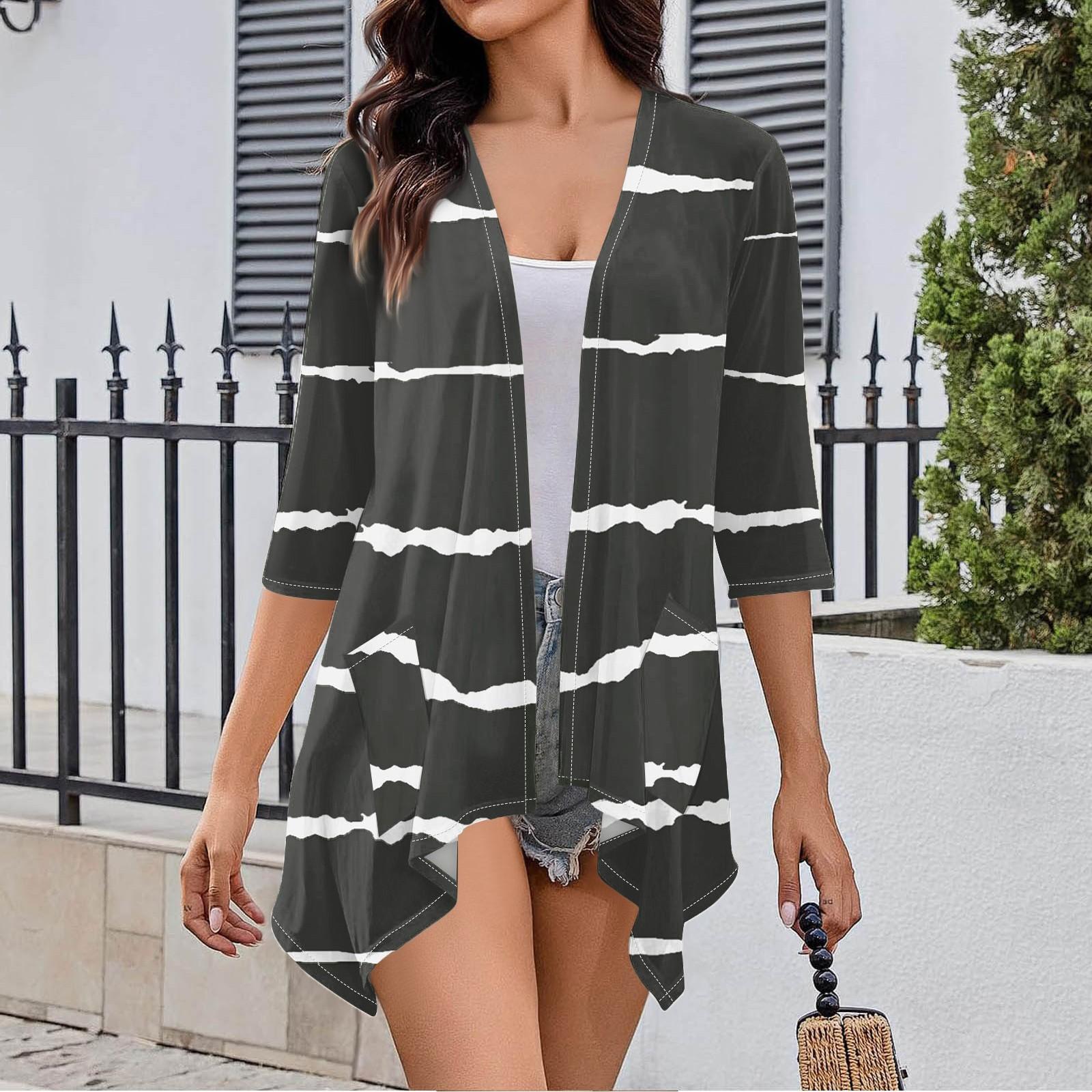 

Женский кардиган неправильной формы с принтом, рукавами три четверти и карманной курткой M