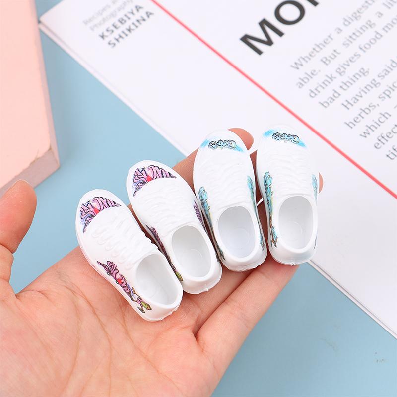 Finger Toy Shoes Mini Skateboard Shoes Sports Shoes Finger Scooter Kids Toy Gifts