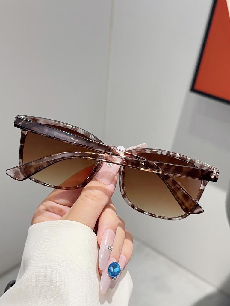 1Pc Fashionable and Trendy Basic Sunglasses, Retro Simple Large Square Frame, Suitable for Daily Wear and Driving