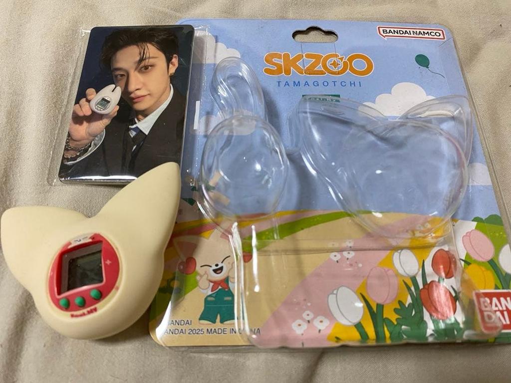 [USED] skzoo Tamagotchi Ien Foxxy