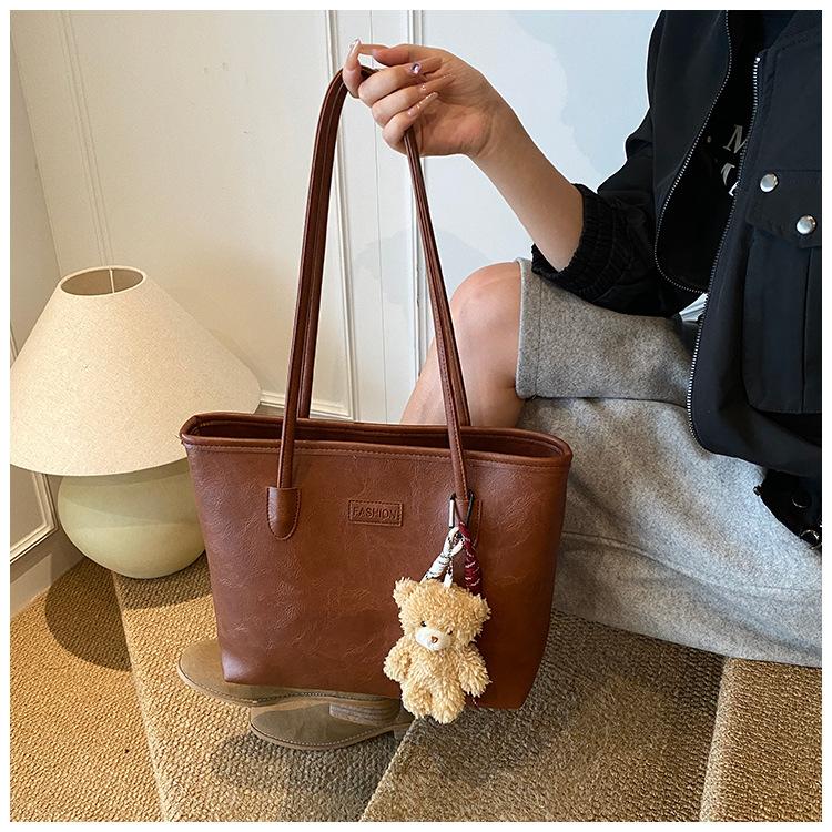 Spacious Faux Leather Tote Bag for Women Fashionable Commuter Shoulder Purse Simple Daily Large Capacity Handbag