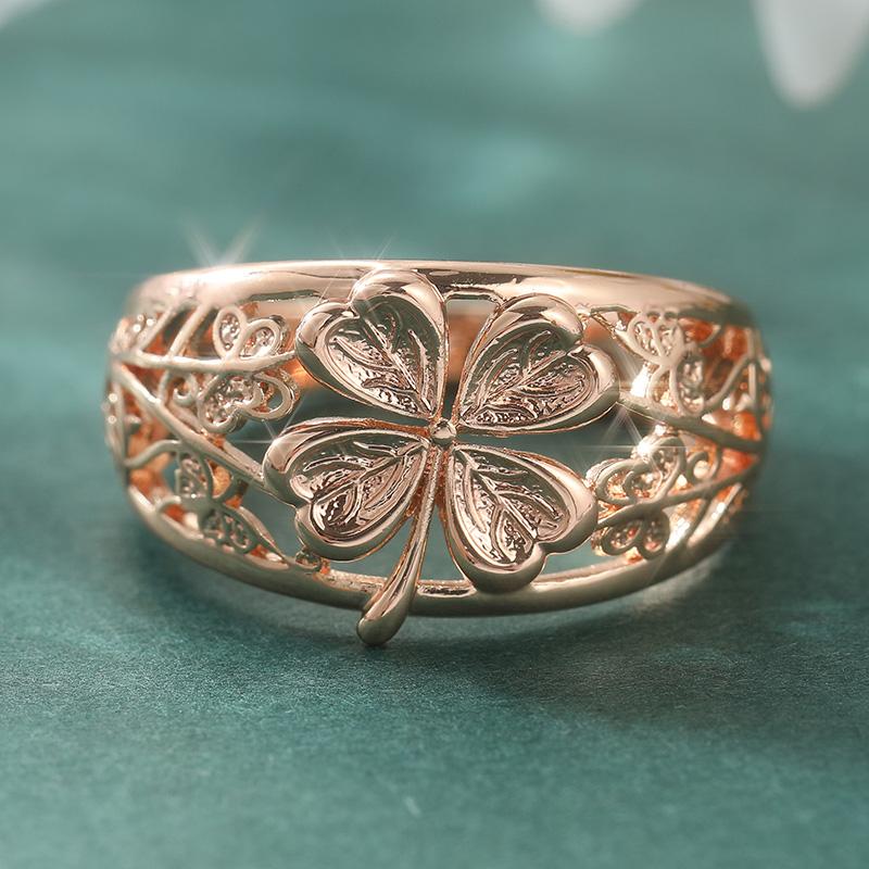 Vintage Hand Carved Flower Women's Ring Dazzling Gold Color Metal Geometry Daily Wear Party Jewelry Anniversary Gift