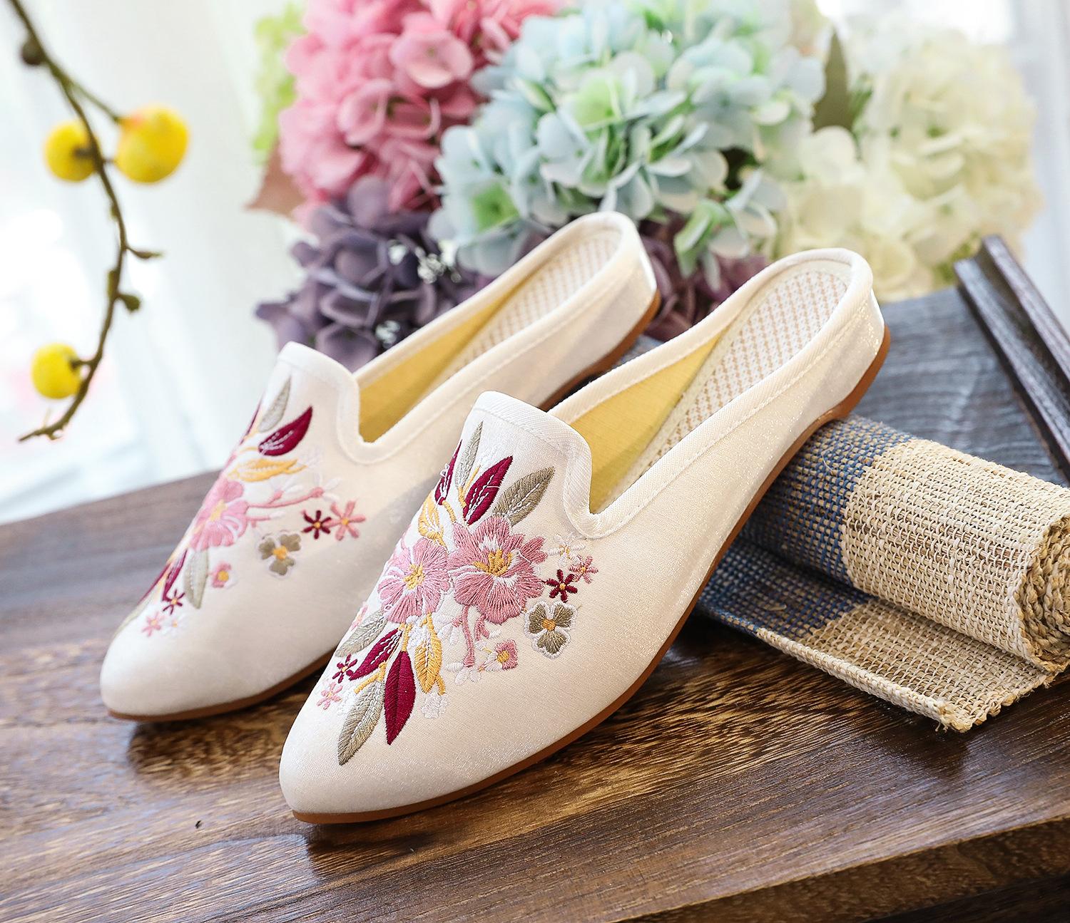 

Капці, туфлі-човники, бавовняні туфлі, туфлі з гострим носком, туфлі Мюлі, модні етнічні жіночі туфлі-човники, вишиті тканинні туфлі 41