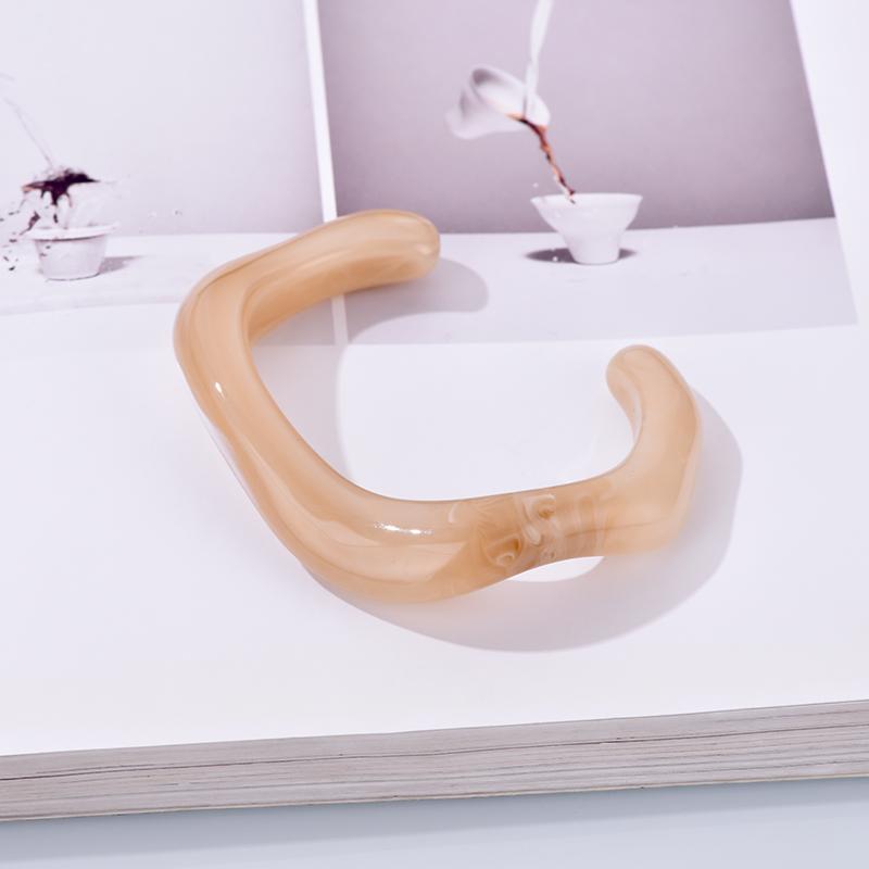 

Punk Irregular Acrylic Opening Bracelets for Women Fashion Unique Resin Chunky Cuff Bangle Female Party Daily Jewelry