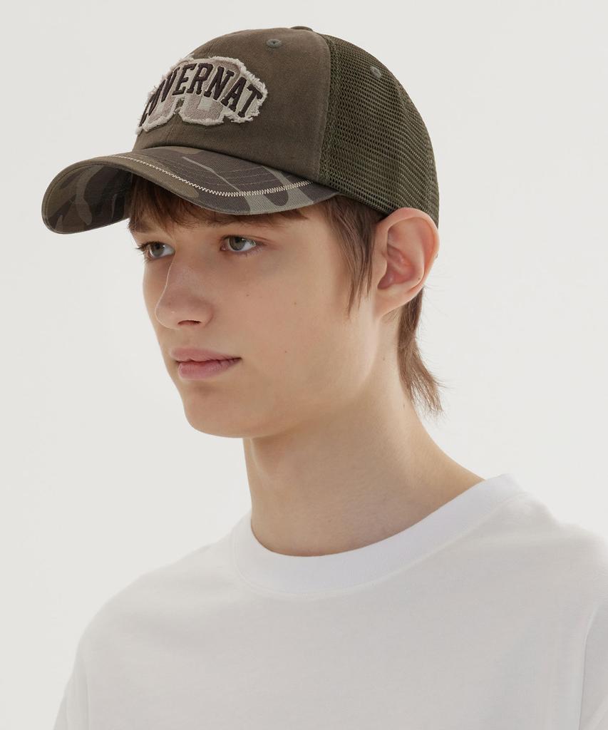 COVERNAT [Cozy Fit] Arch Logo Vintage Applique Trucker Cap Khaki