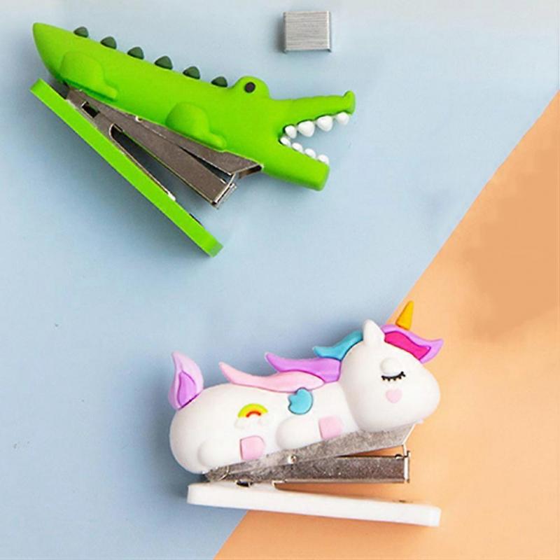 Desktop Stapler Mini Stapler for Office Tasks 4Pcs Creative Animal Shape Stationery