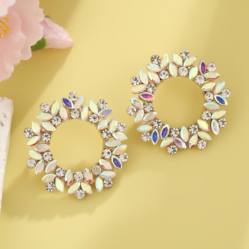 Modern Sunflower Earrings With Geometric Alloy Design For Women Party Wear