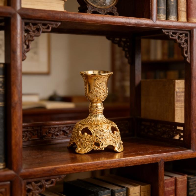 European Carving Tea Light Holders Practical Zinc Alloy Candlestick Holders For Decorative Display