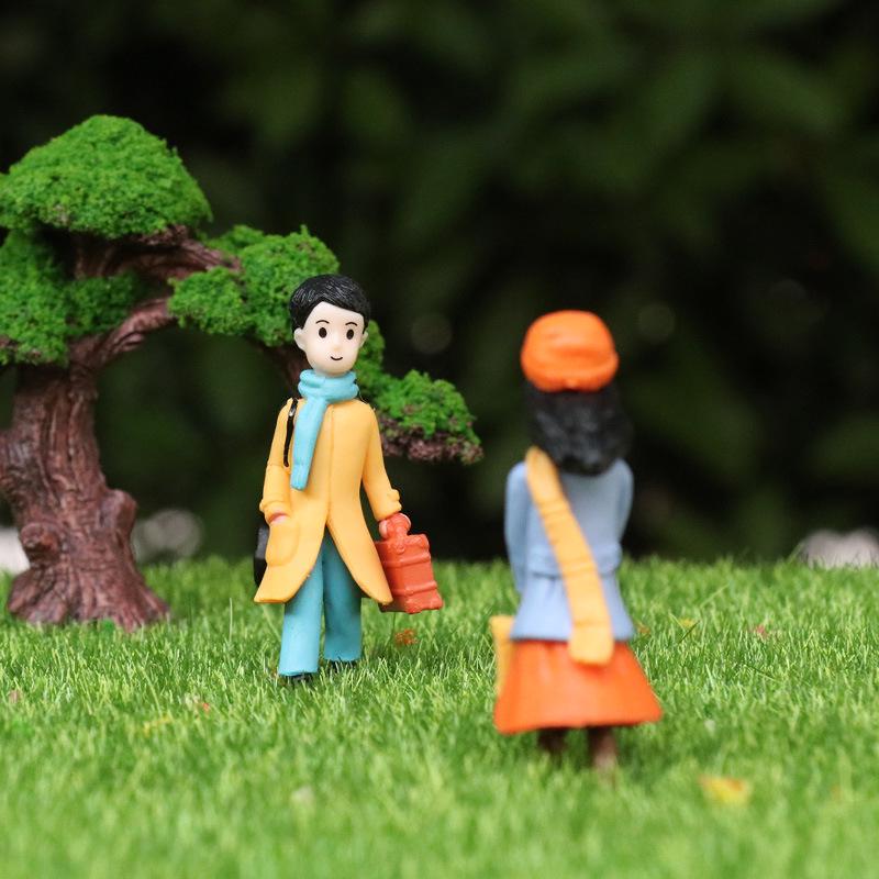 Mini Boy and Girl Figurine Set for Creative Micro-Landscaping and Garden Decor