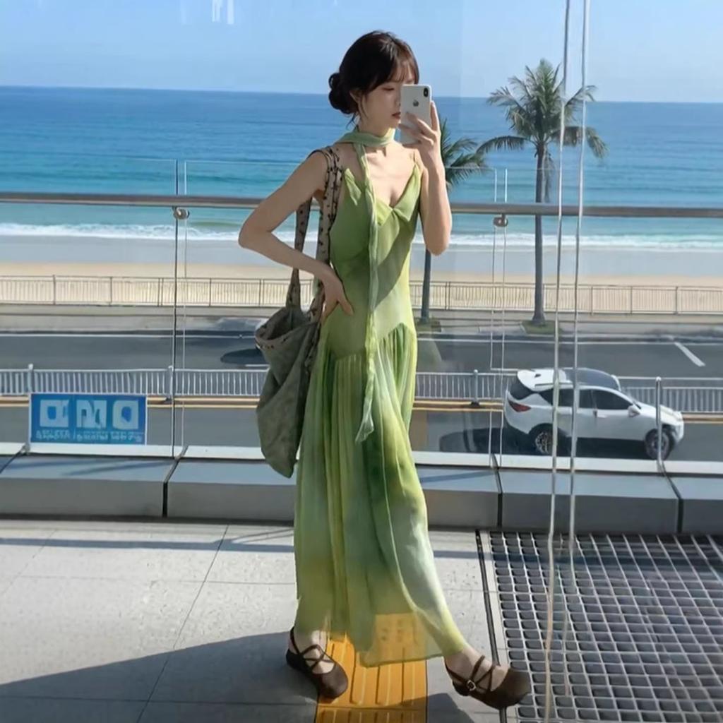 French V-neck green dress women's summer new smudged streamer suspender skirt waist seaside vacation dress