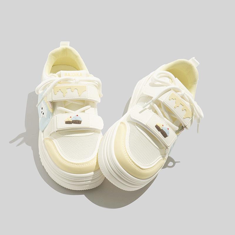 Mesh breathable board shoes 22 new summer thin design sense Hong Kong style thick sole height increase casual shoes