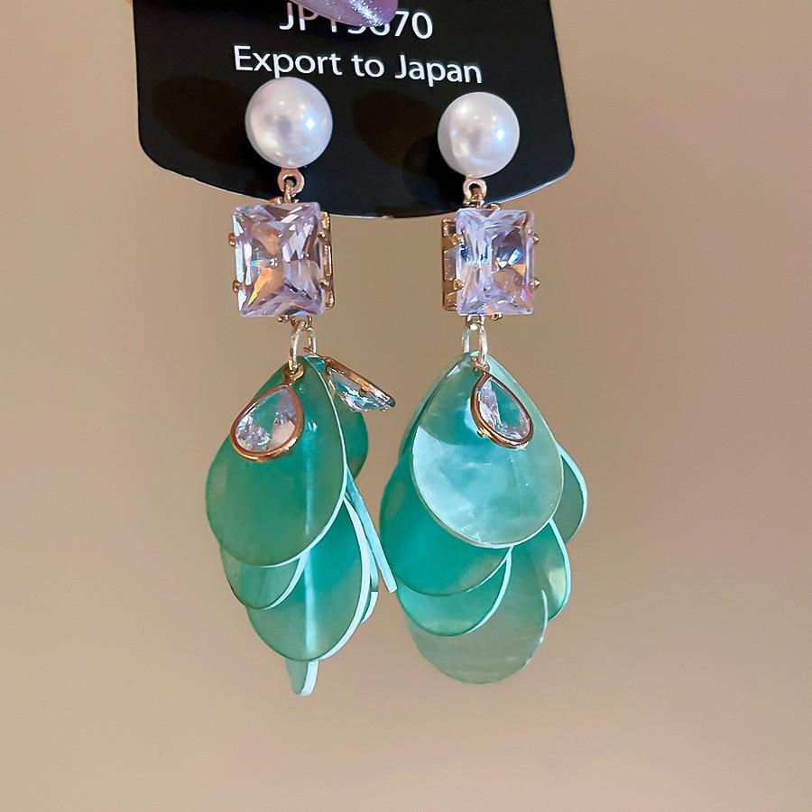 Blue Ocean Flower Shell Stud Earrings: Sweet, Girly, Vacation-Style Fashion Accessories