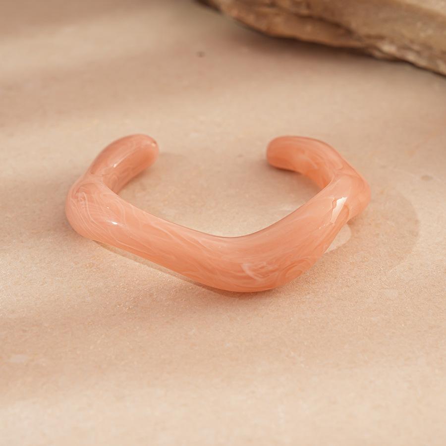 Irregular Pink Acrylic Openning Bangles for Women Personality Sweet Smudging Cuff Bracelet Smooth Resin Wristband