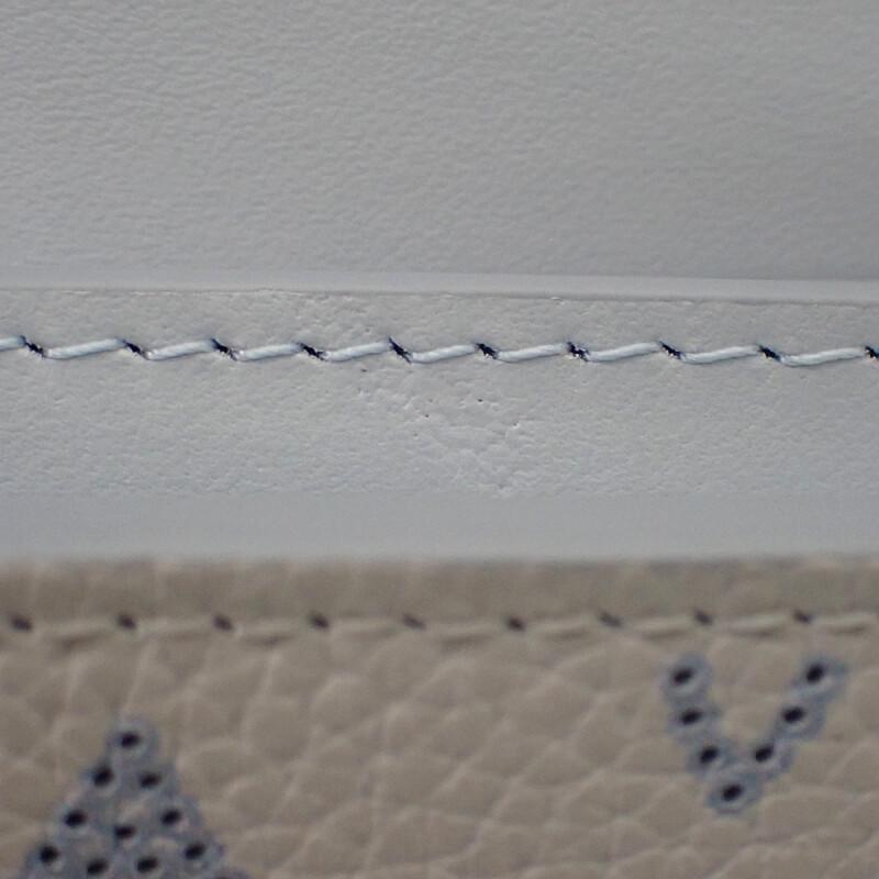 Louis Vuitton M11802 Bifold Wallet White/blue Monogram Mahina Women