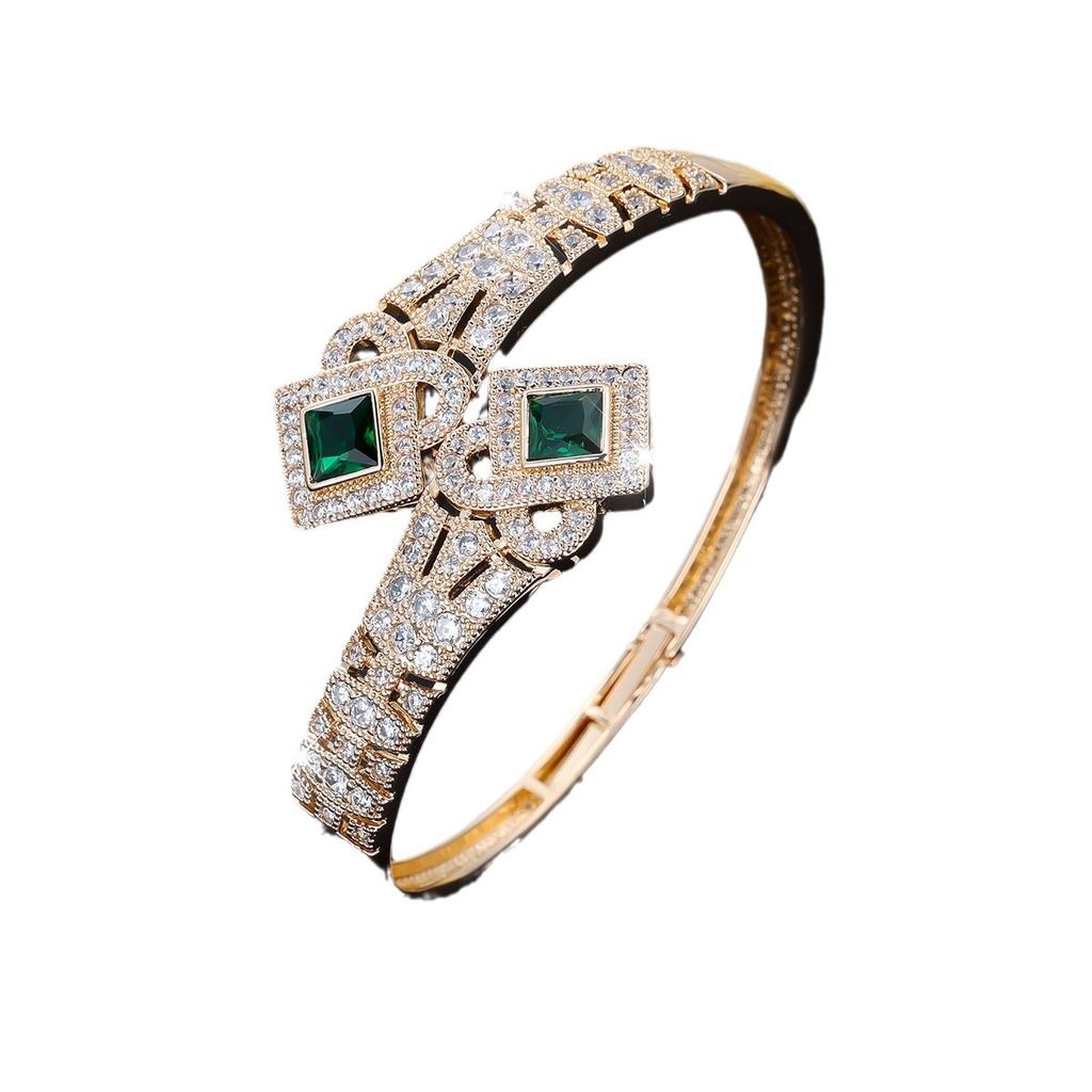 New High-end Super Flash Zircon Square Emerald Bracelet